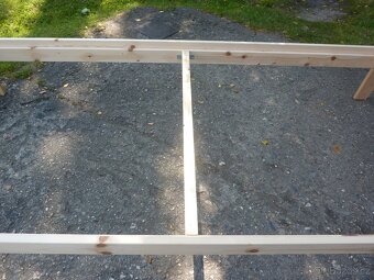 IKEA NEIDEN rám postele, borovice 200x90 cm - nová - 9