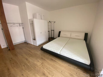 PRONÁJEM BYTU 2+1 80 m2 V HISTORICKÉM CENTRU OLOMOUCE, ul. O - 9