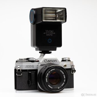 Canon AE-1 + dva objektivy + příslušenství - 9