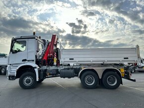 Mercedes Benz Arocs 3348 6x6 sklápěč jeřáb FASSI F255A - 9