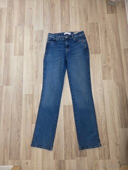 Guess Mid Rise sexy straight vel. 28 - 9