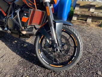 KTM Duke 690, A2 - 9