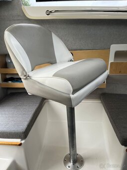 Aqualine 645 + Mercury F 150 L EFI a lodním vlekem Tema Boat - 9