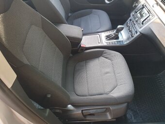 Volkswagen Passat kombi 2.0 TDI DSG Bi-XEN NAVI,Taž.zařízení - 9