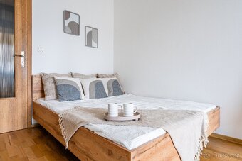 Prodej bytu 1kk se zahrádkou - 9