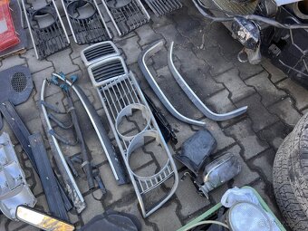 BMW E23 karoserie na kolech + díly - 9