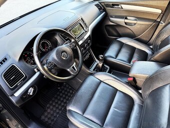 VOLKSWAGEN SHARAN 2.0TDI KŮŽE,KAMERA,XENONY,TAŽNÉ,PANORAMA, - 9