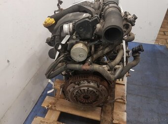 RENAULT CLIO III 1.5 DCI MOTOR K9K770 - 9