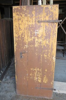 F/ Staré vchodové dveře - oplechované - 9