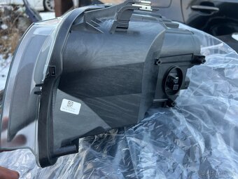 BMW E90/E91 LCi pravý xenon NOVÝ 7240248 - 9
