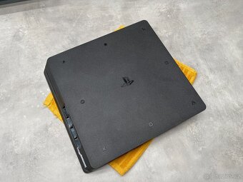 PS4 Slim v krásném stavu, 1TB disk, hry (PlayStation 4) - 9