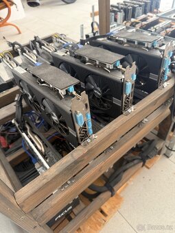 Grafické karty Mining rig - 9