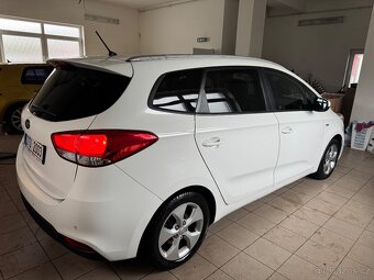 KIA Carens 1.6 GDi 99kW 7 miestne, ťažné zariadenie - 9