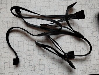 Zdroj Evga 1000W ATX - 9