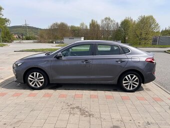 Hyundai i30 FastBack 88kW rv 2019 nájezd 70 867km - 9