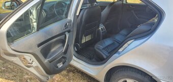 ŠKODA OCTÁVIE 2,0 TDI 2009 - 9