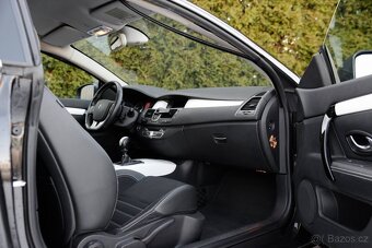 RENAULT LAGUNA 2.0DCI GP MONACO - 9