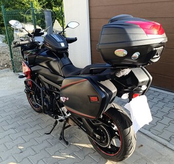 Yamaha - 9