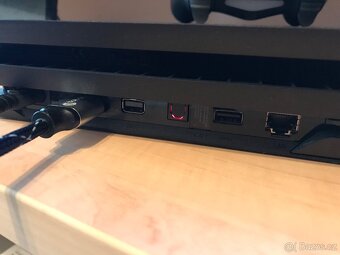 Sony PlayStation 4 Pro - 9
