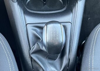 Peugeot 208 1.6HDi KLIMA TEMPOMAT ALU manuál 73 kw - 9