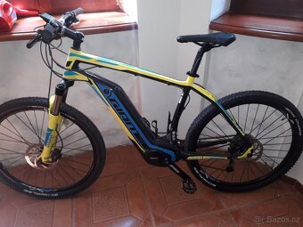 Prodám kolo giant skoro nové - 9