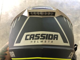 Prodam dvě helmy pouzite tak třikrát zn.Cassida - 9