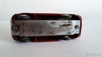 Stará hračka Igra Škoda 1200 sedan na setrvačník - 9