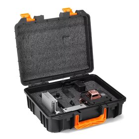 Samonivelační křížový laser 3D nivelak AKCE - 9