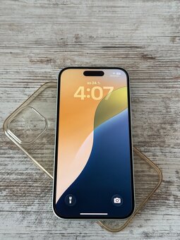 iPhone 15 128GB GREEN - 9