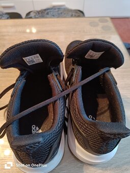 ADIDAS (NOVÉ) ZÁRUKA)vel 8,5. - 9
