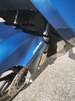 Honda Forza 350i ABS, TC (2022) po servisu,nové pneu, krásná - 9