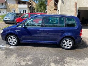 Volkswagen Touran, 2,0FSI,7mist,nové rozvody - 9