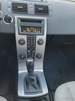 Volvo V50 2.0D 232 000km, 100kW - 9