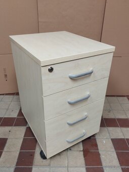 Kancelářský stůl, kontener a skříňka na šanony MIRELLI - 9