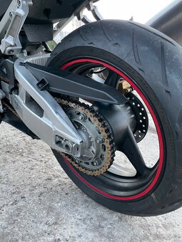 Honda CBR 929RR Fireblade - 9