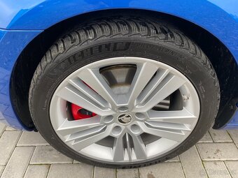 Škoda Octavia, 2.0 TSI 162kW -RS-XEN-PANORAMA - 9