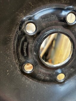 Prodám tuto sadu kol 5x112 r16 205/55/16 zimní pneu, 1500/ks - 9