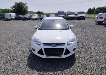 Ford Focus 1.0 74Kw, Výhřev. sed., Klima benzín manuál 74 kw - 9