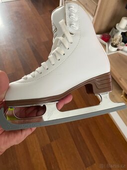 Krasobrusle Jackson Artiste vel.32 - 9