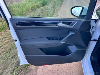 ► VW TOURAN 1.4 TSI HIGHLINE ACC-KAMERA-ERGOACTIV-APP - 9