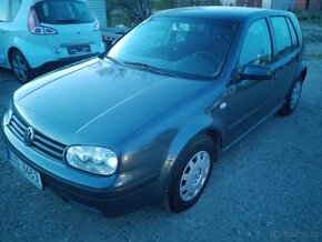 Volkswagen Golf 1.6 77kw NOVÁ STK - 9