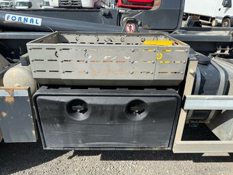 Iveco X-WAY 6X4 NOSIČ KONTEJNERŮ FORNAL 20T - 9