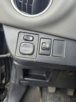 Toyota Yaris 1.0 VVT-i Active, POJAZDNE, kúp-SR, 1.MAJITEL - 9