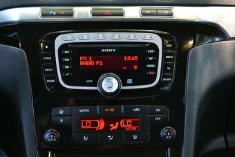 Ford S-Max 2.0 TDCI 120kW Titanium TOP STAV - 9