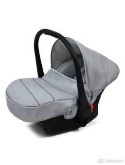 Minimalne pouzity luxusny kocarek 3 kombinace Baby Lux - 9