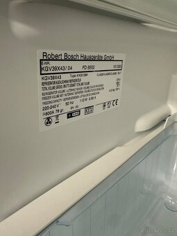 Lednice s mrazákem Bosch (238) - 9