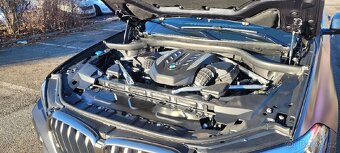 BMW X6 M50i xDrive - 9
