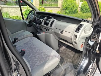 Opel Vivaro 1.9 CDTI 74 kW r.v. 11/2005 9 míst - 9