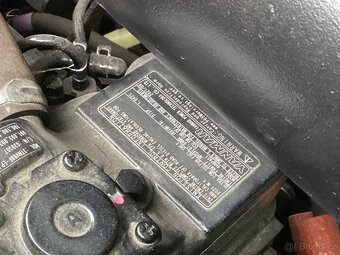 Traktor John Deere 3025E - 9