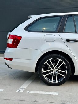 Škoda Octavia 3 COMBI 1,6 tdi , původ ČR, serviska - 9